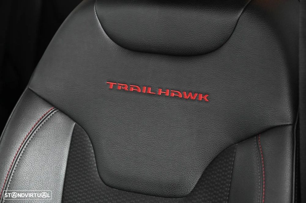 Jeep Compass 1.3 TG Trailhawk - 32