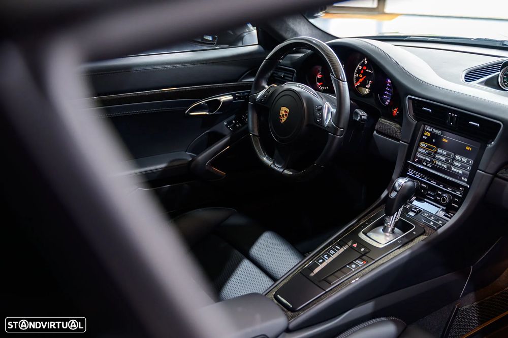 Porsche 911 (991) Turbo S PDK - 19