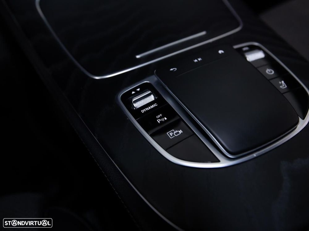 Mercedes-Benz E 300 de T 9G-TRONIC AMG Line - 26