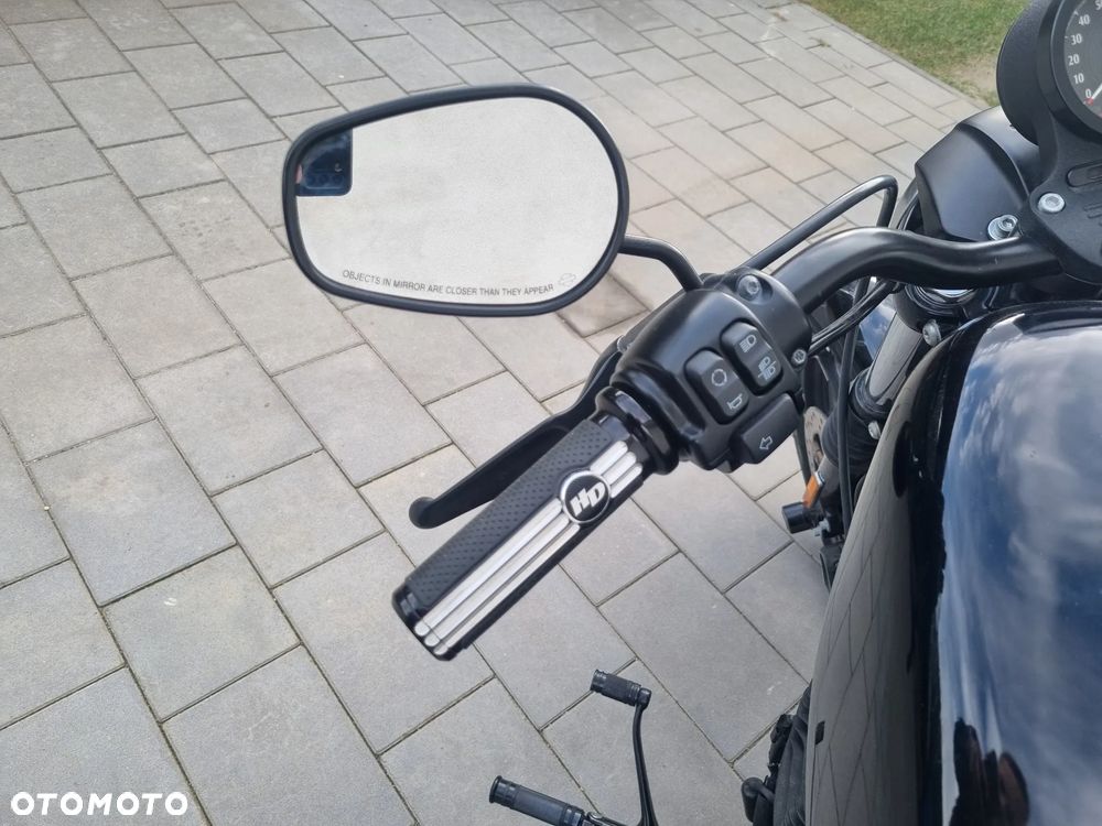 Harley-Davidson Sportster Iron 883 - 8