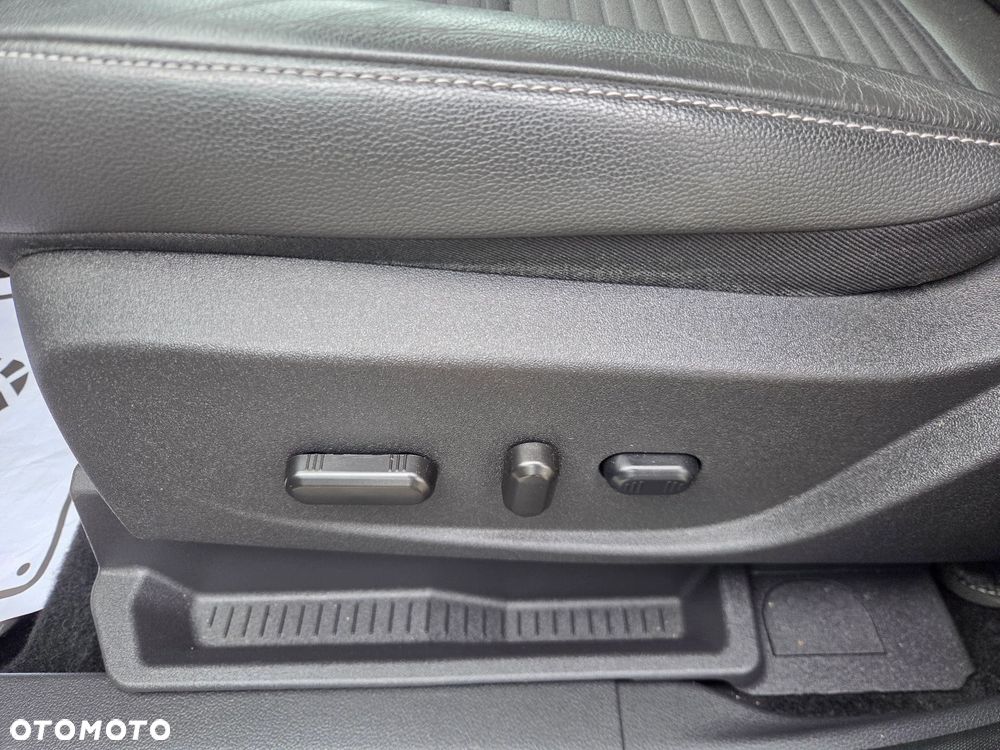 Ford Kuga - 20