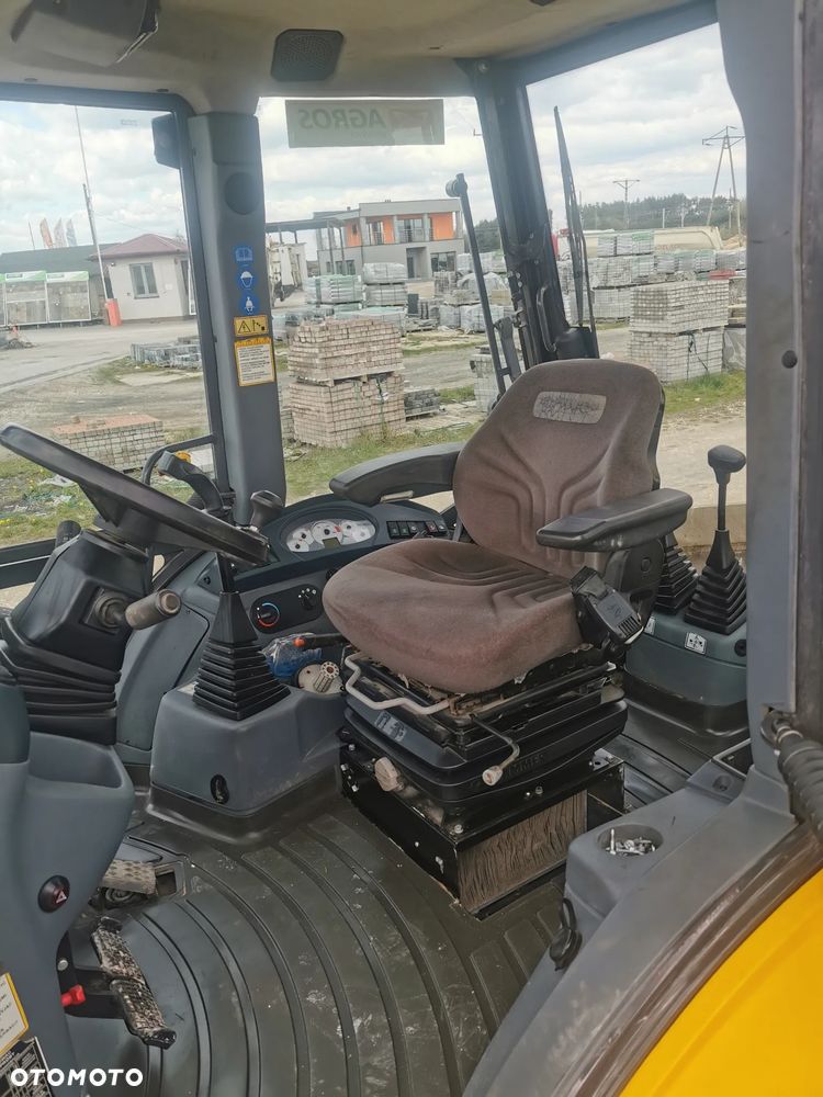 New Holland B100C - 4