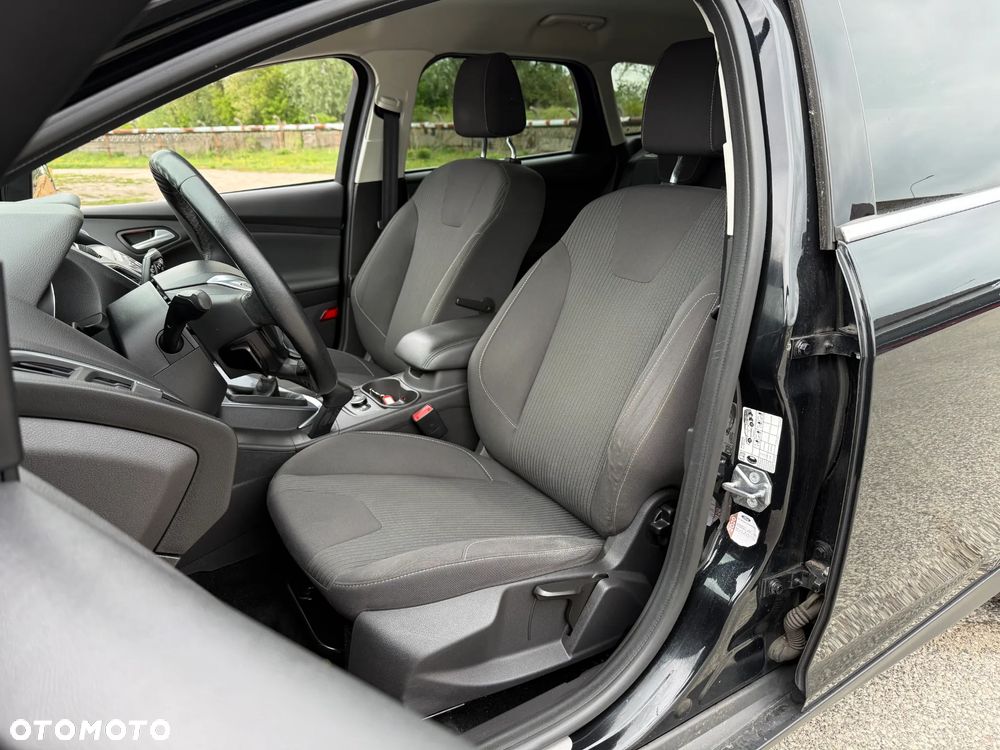 Ford Focus SW 1.0 EcoBoost Titanium - 4