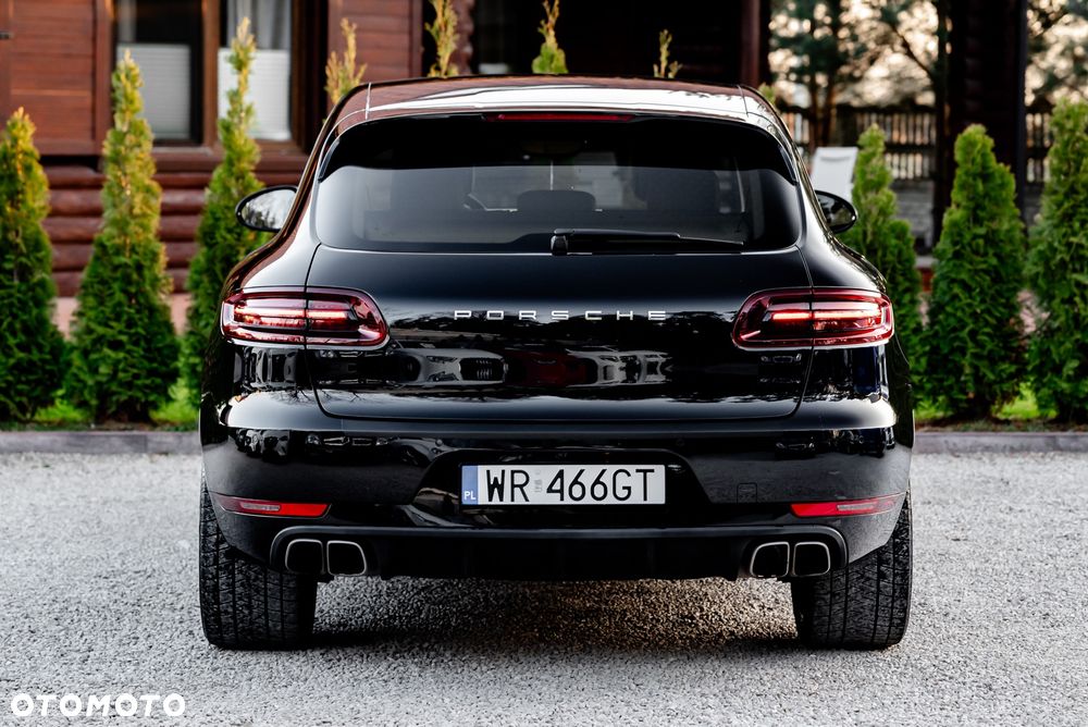 Porsche Macan Turbo - 11