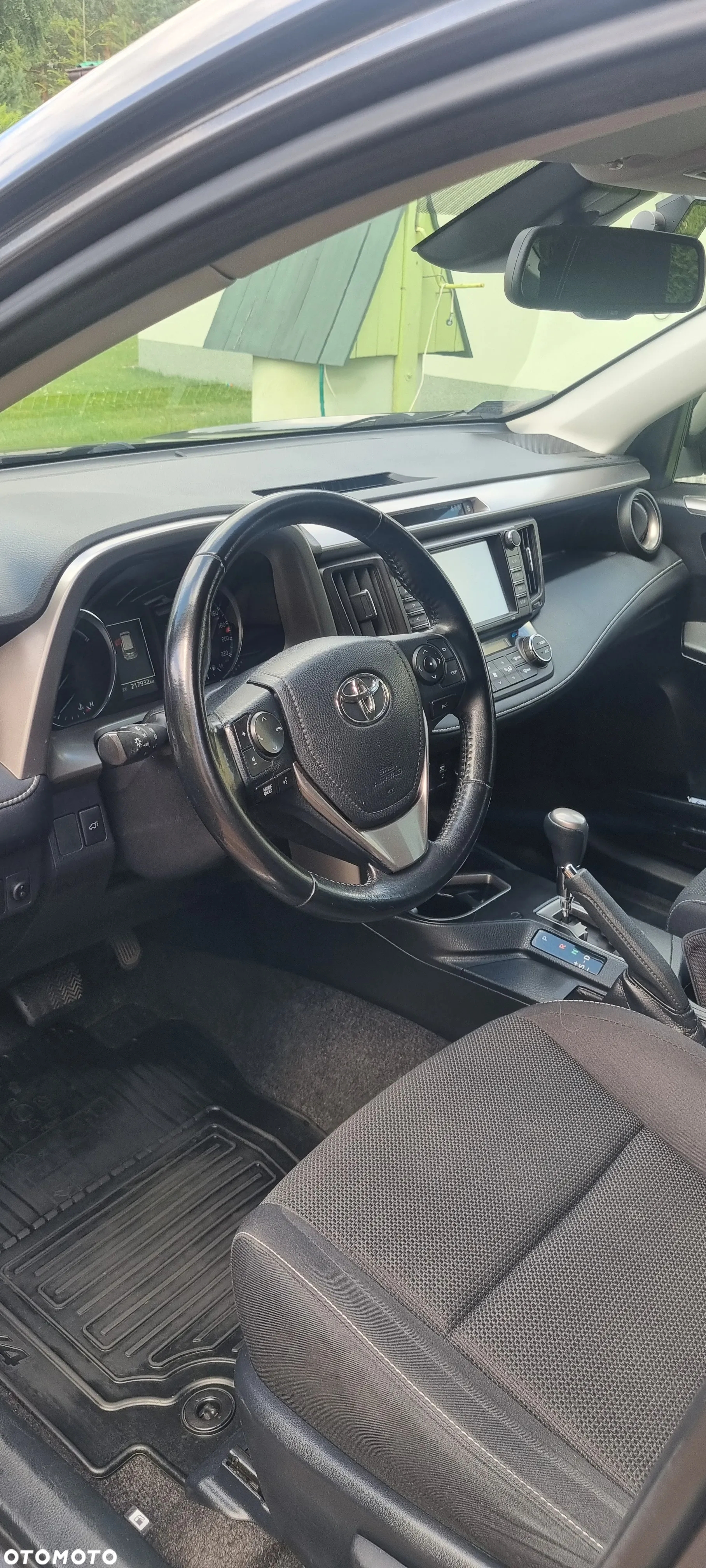 Toyota RAV4 - 9