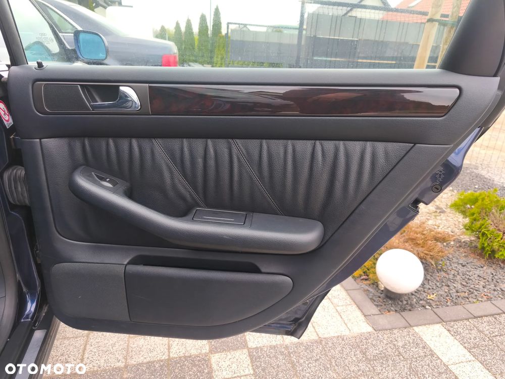 Audi A6 Avant 2.8 30V Quattro - 31