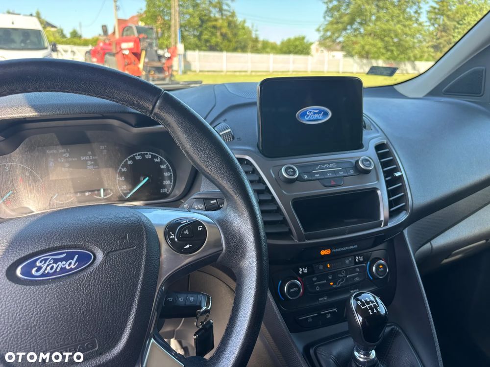 Ford Transit Connect - 17