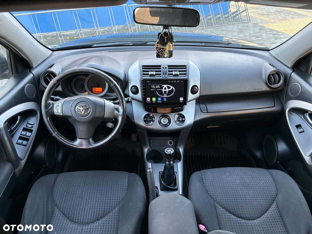 Toyota RAV4 - 5