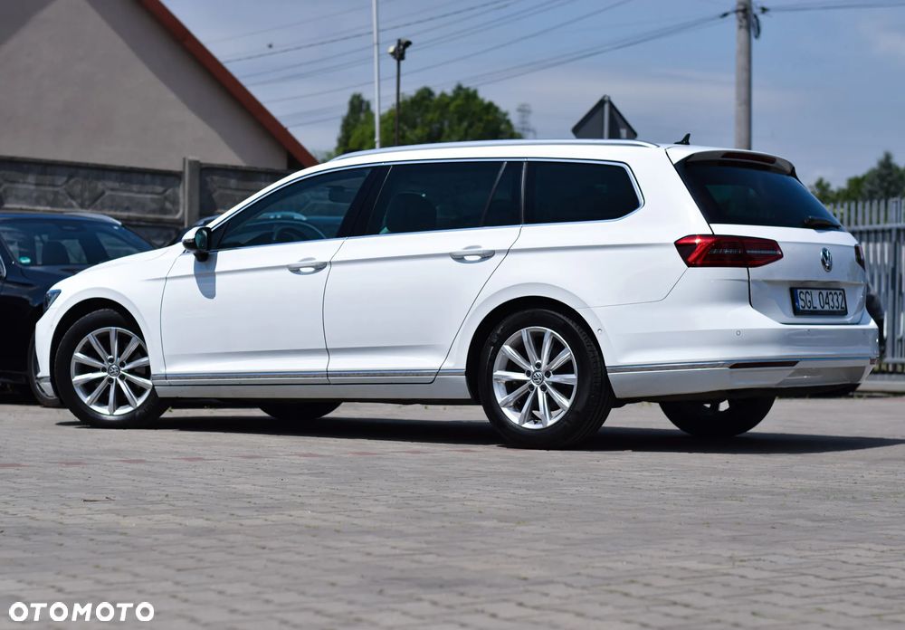 Volkswagen Passat Variant 2.0 TDI SCR DSG Highline - 33