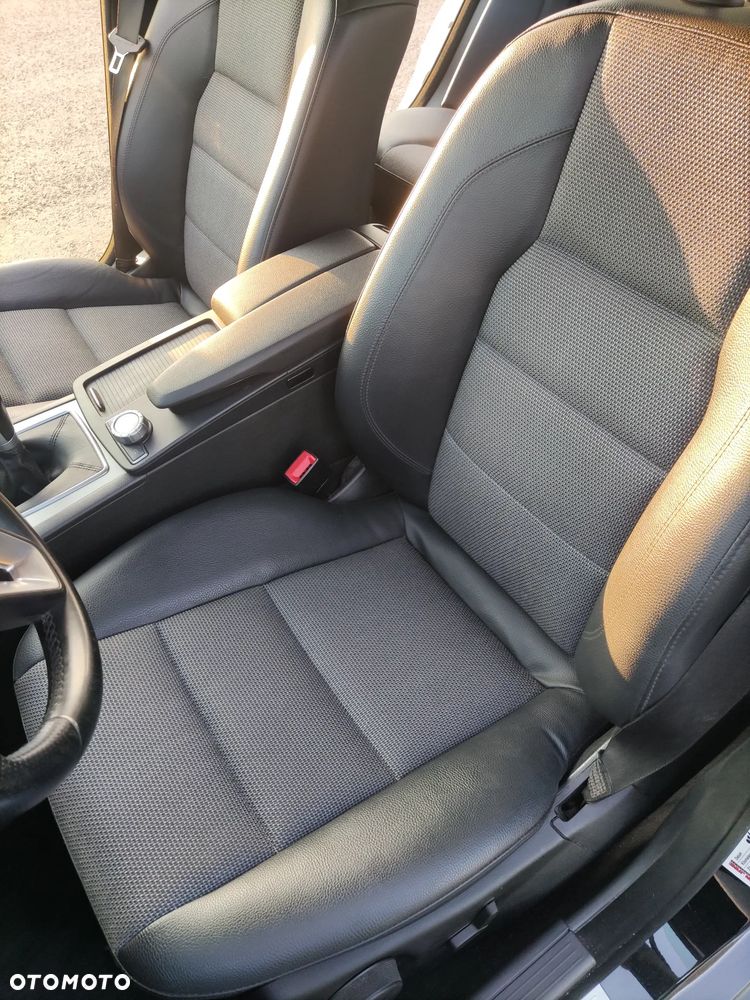 Mercedes-Benz Klasa C 180 BlueEFFICIENCY Avantgarde - 31