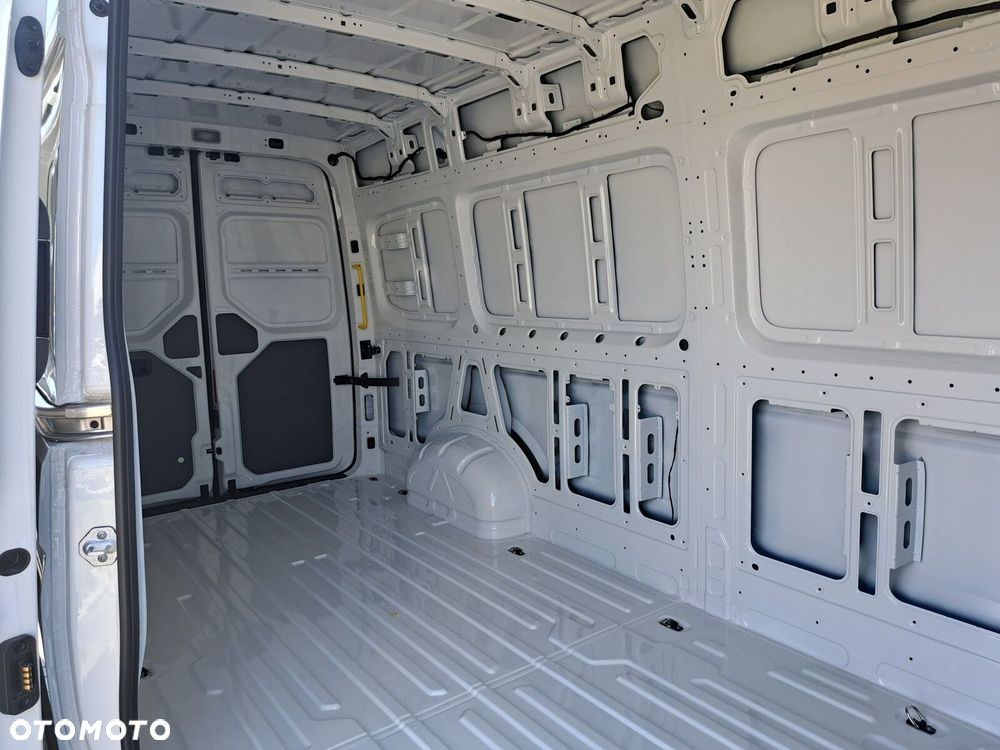 Volkswagen Crafter - 10