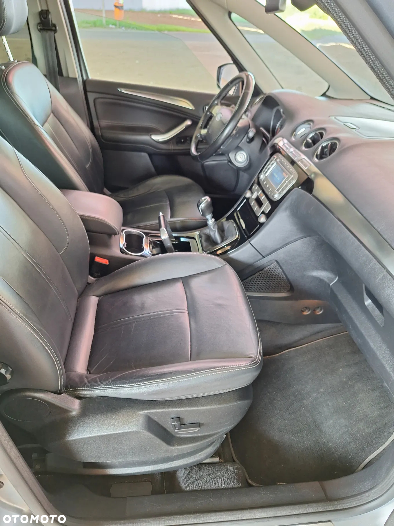 Ford S-Max - 13