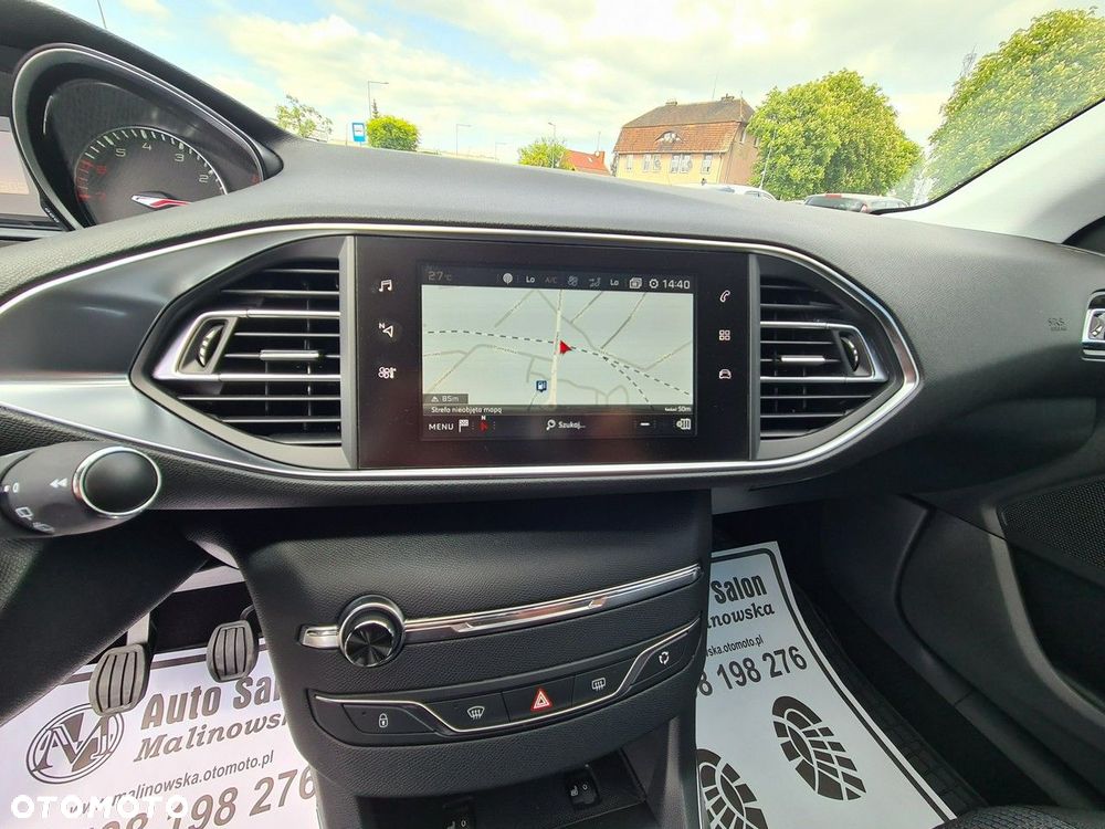 Peugeot 308 SW PureTech 130 Allure - 11