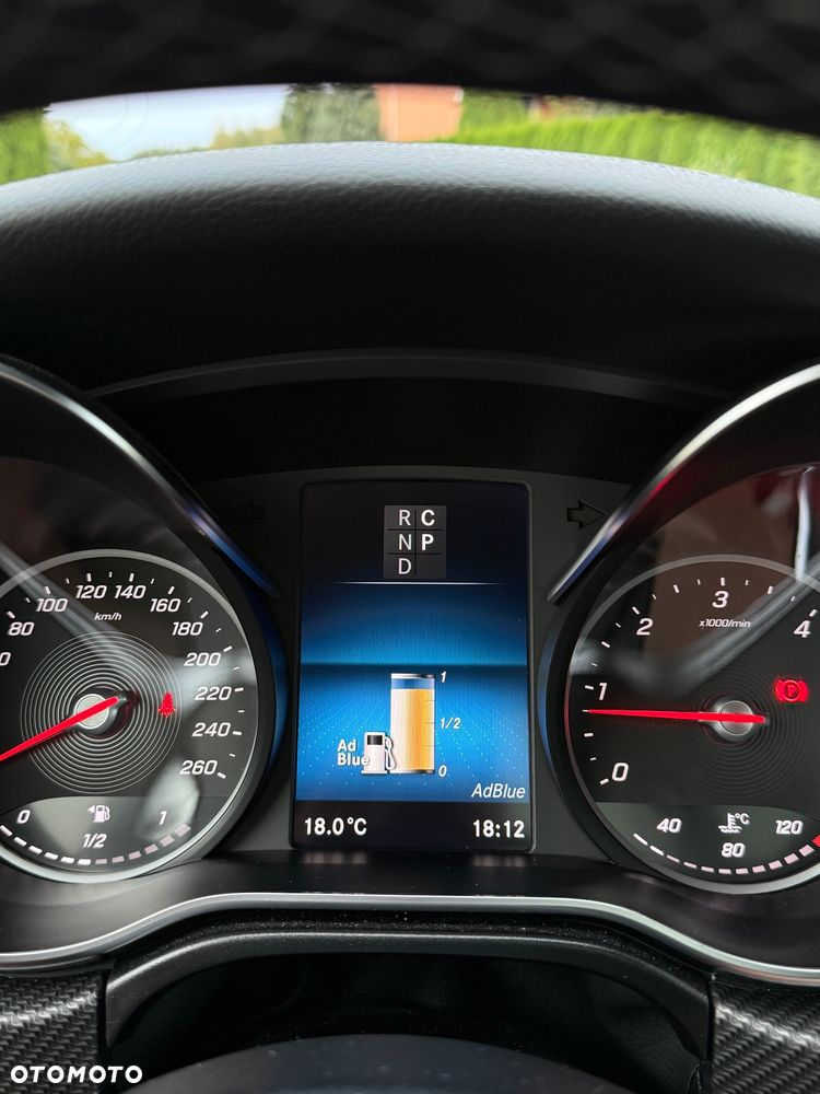 Mercedes-Benz Klasa V 300 d 4-Matic Exclusive 9G-Tronic (długi) - 32