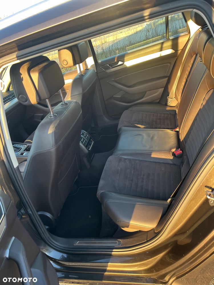 Volkswagen Passat - 15