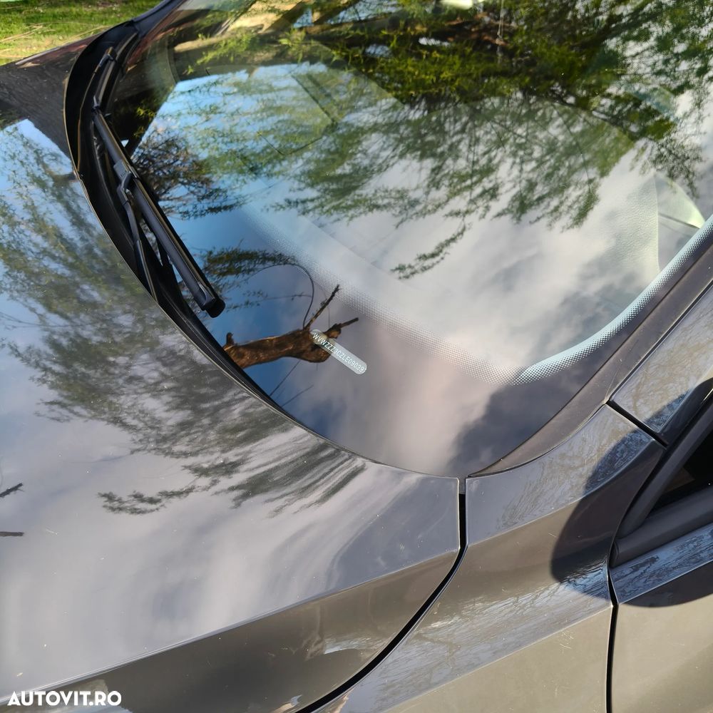 Volkswagen Passat 2.0 TDI Comfortline - 8