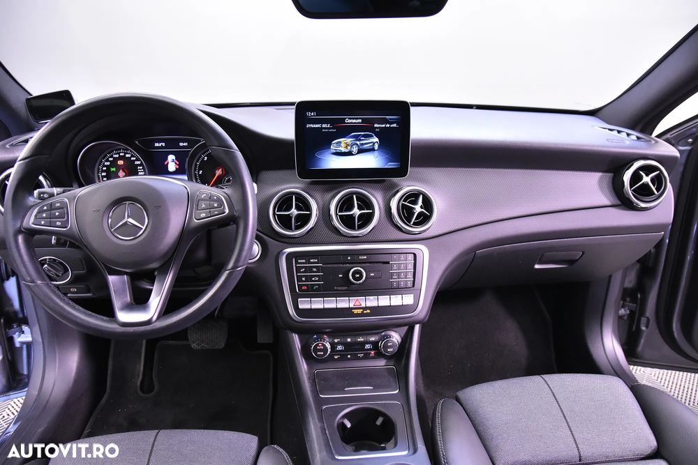 Mercedes-Benz GLA 200 d 4MATIC Aut. - 9