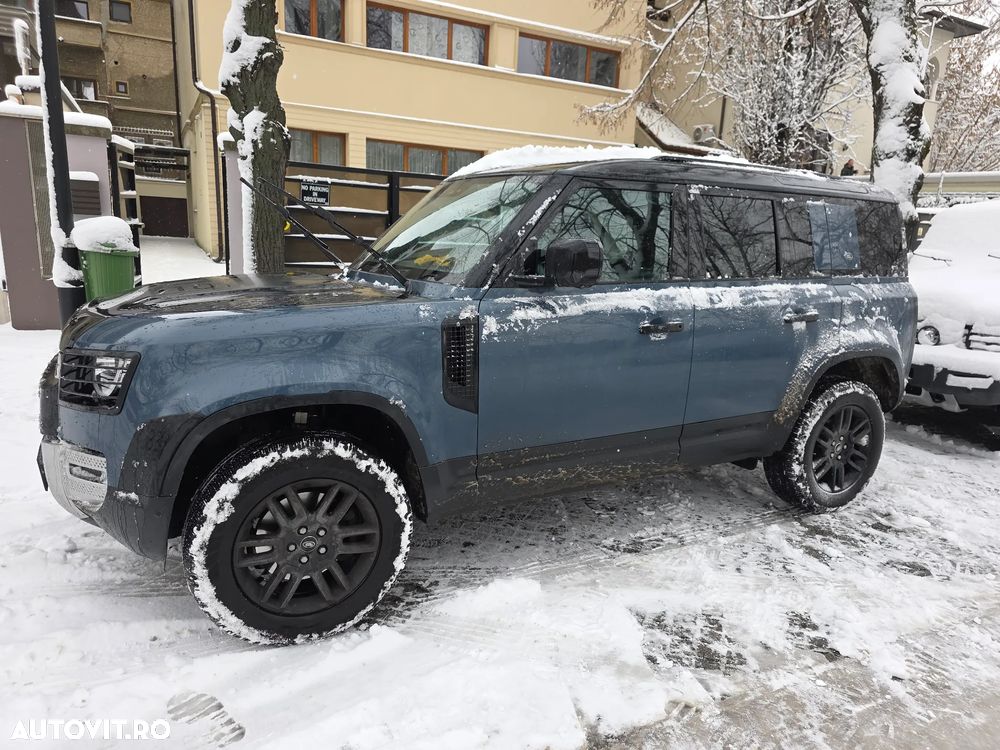Land Rover Defender 110 2.0L D240 S - 37