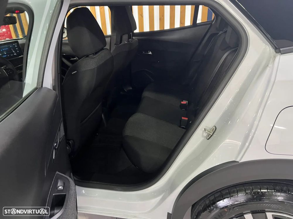 Peugeot 2008 - 11