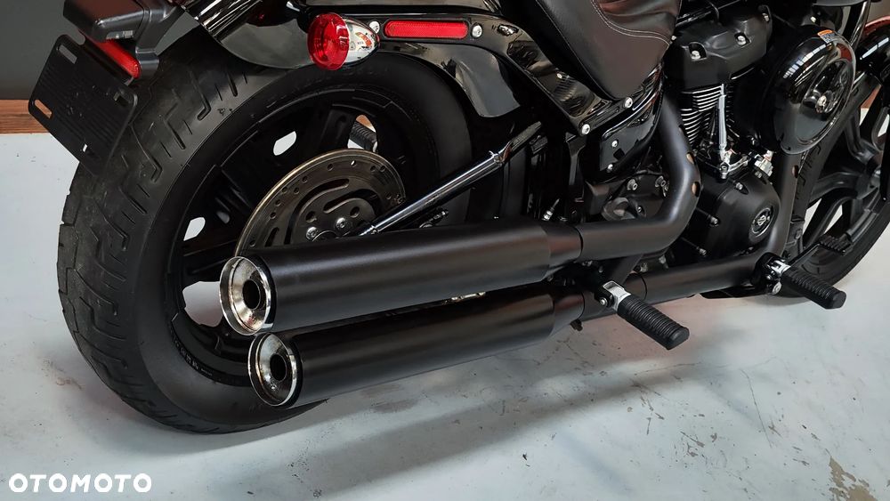 Harley-Davidson Softail Street Bob - 10