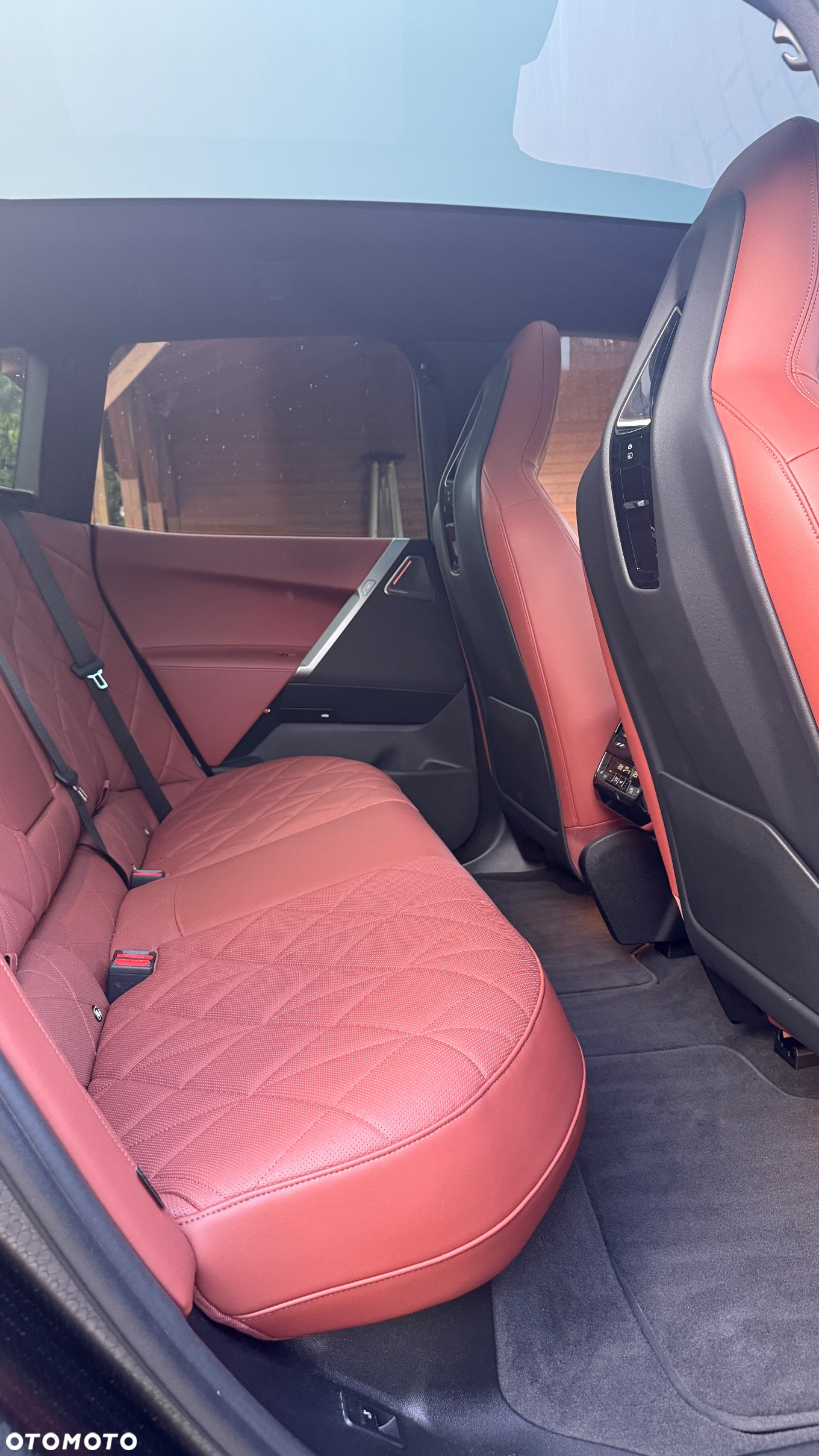 BMW iX - 29