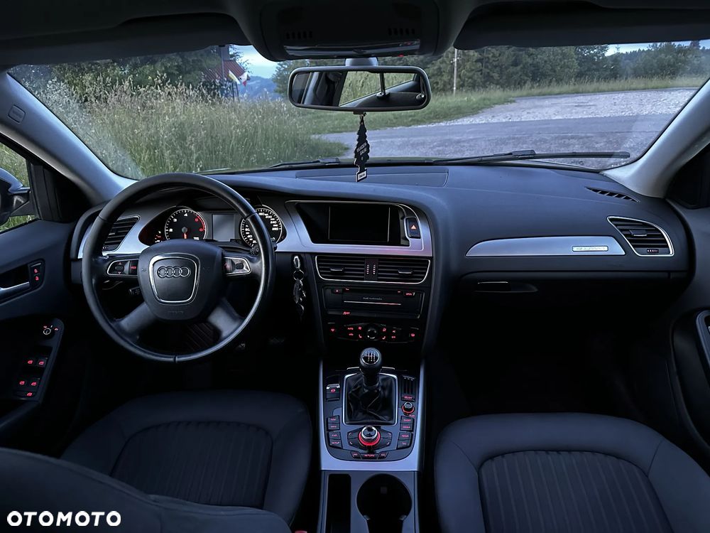 Audi A4 Avant - 8
