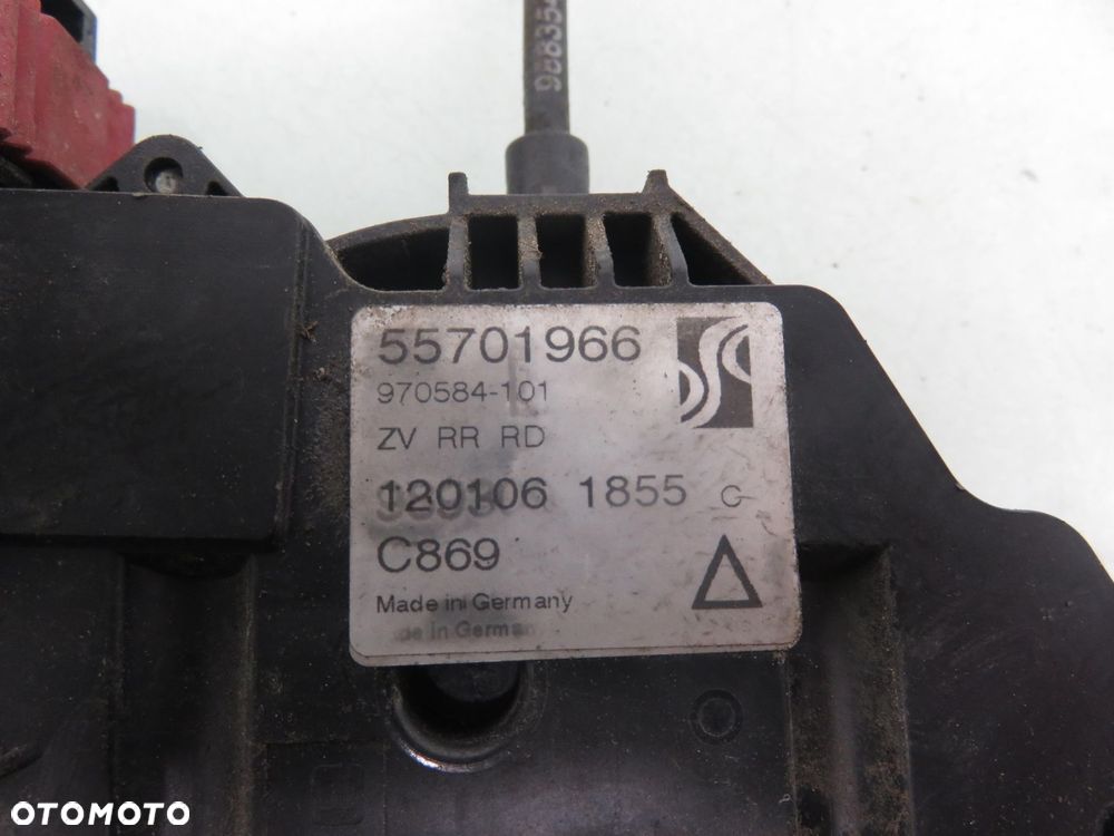 ZAMEK PRAWY TYLNY FIAT GRANDE PUNTO 55701966 6 PIN - 4