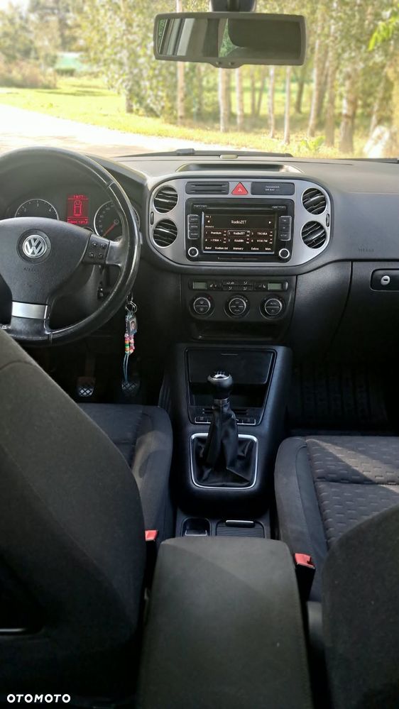 Volkswagen Tiguan - 5