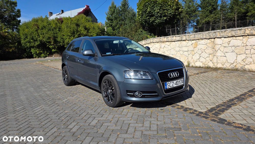 Audi A3 Sportback - 1