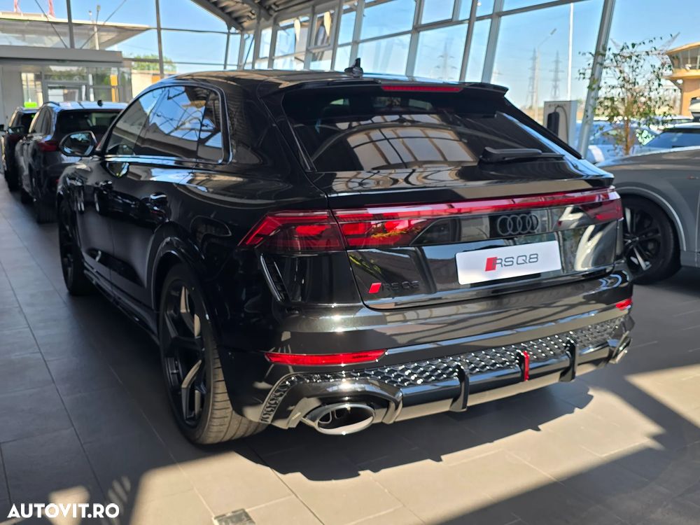Audi RS Q8 Performance quattro Tiptronic MHEV - 7