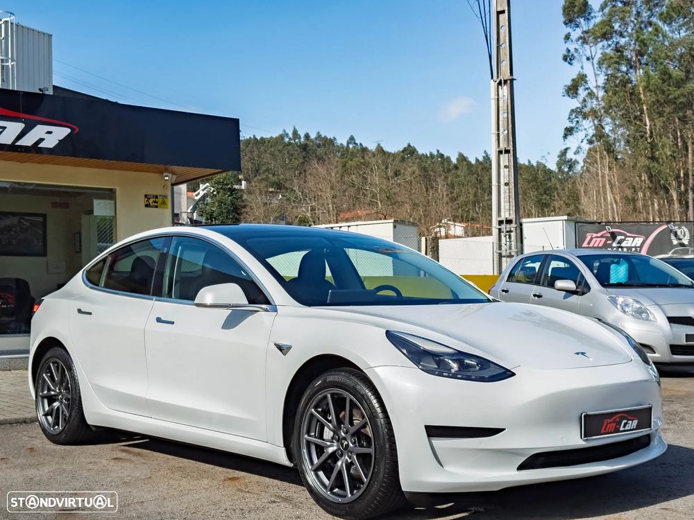 Tesla Model 3 Standard Range Plus RWD - 1