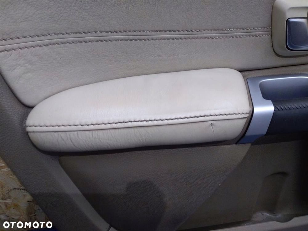 BOCZEK TAPICERKA DRZWI LEWY PRZEDNI VOLVO XC90 - 7