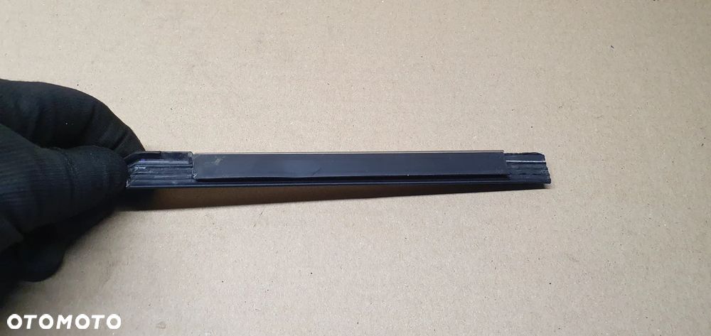Listwa drzwi prawy przód przednia prawa BMW 3 E93 7157249 7157250 - 4