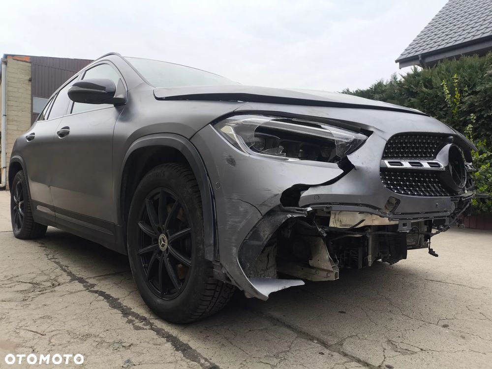 Mercedes-Benz GLA 250 4Matic 8G-DCT AMG Line - 10