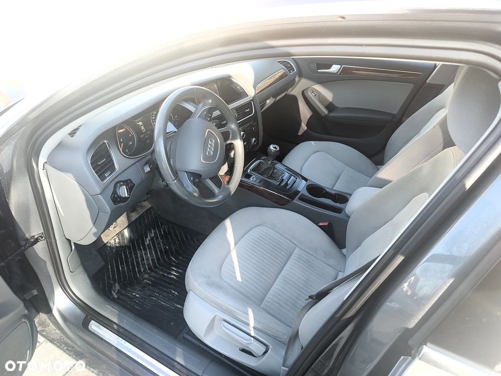 Audi A4 Limousine 2.0 TDI DPF Ambiente - 12