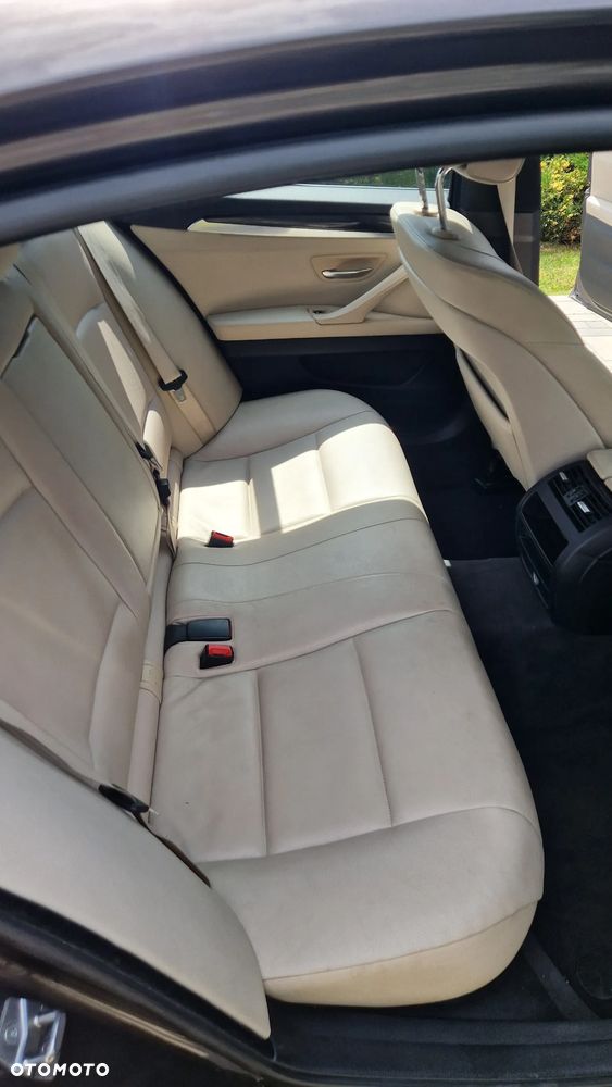 BMW Seria 5 525d - 19