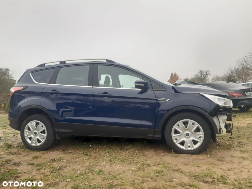 Ford Kuga 1.5 EcoBoost 2x4 Trend - 3