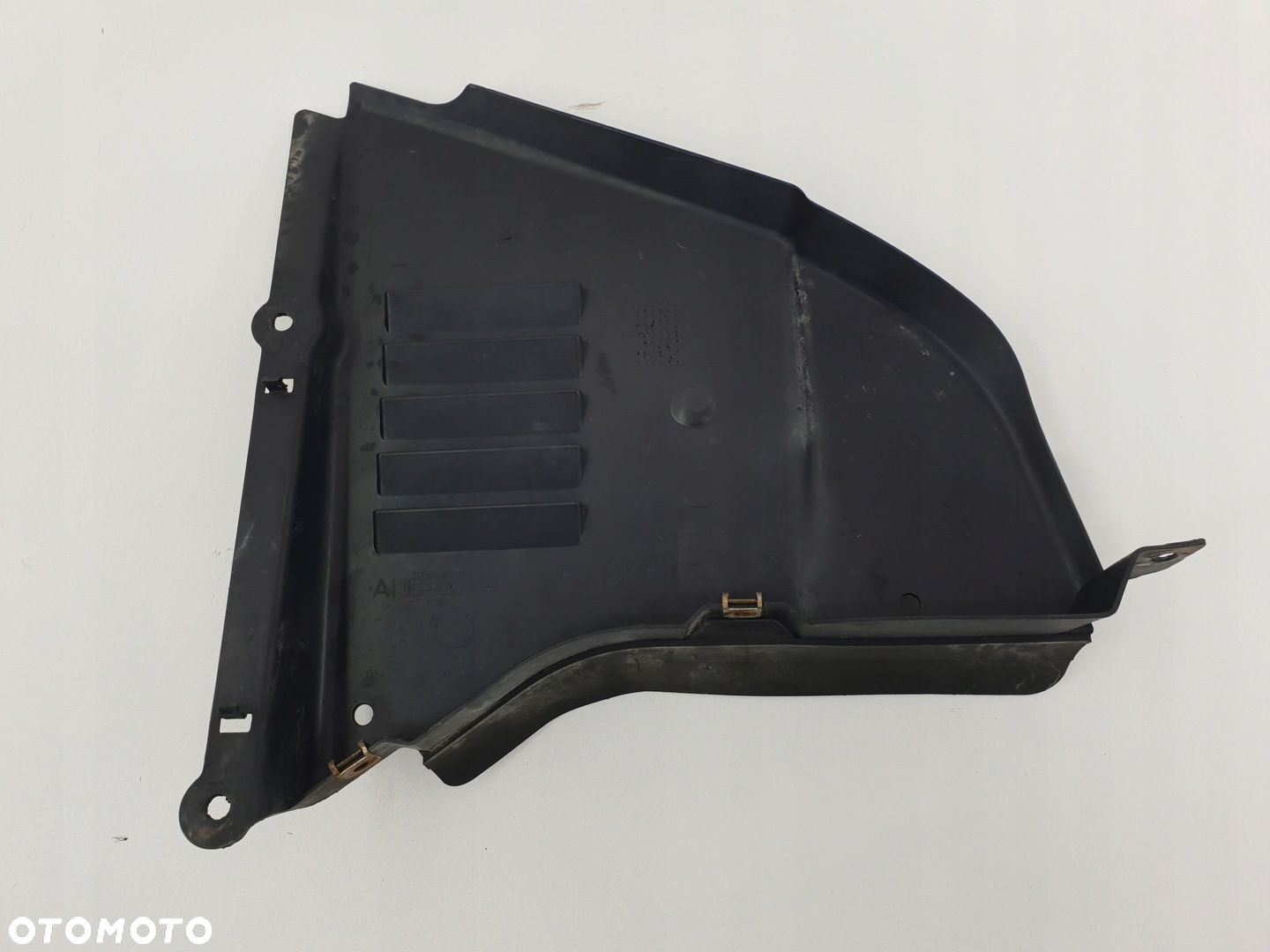 BMW E60 E61 TRÓJKĄT OSŁONA NADKOLA PRAWY PRZÓD 7033754 - 1