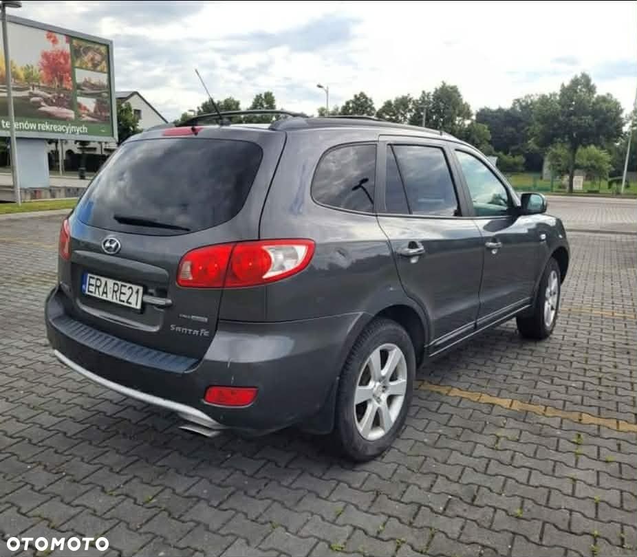 Hyundai Santa Fe - 3