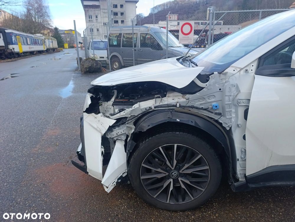 Toyota C-HR - 6