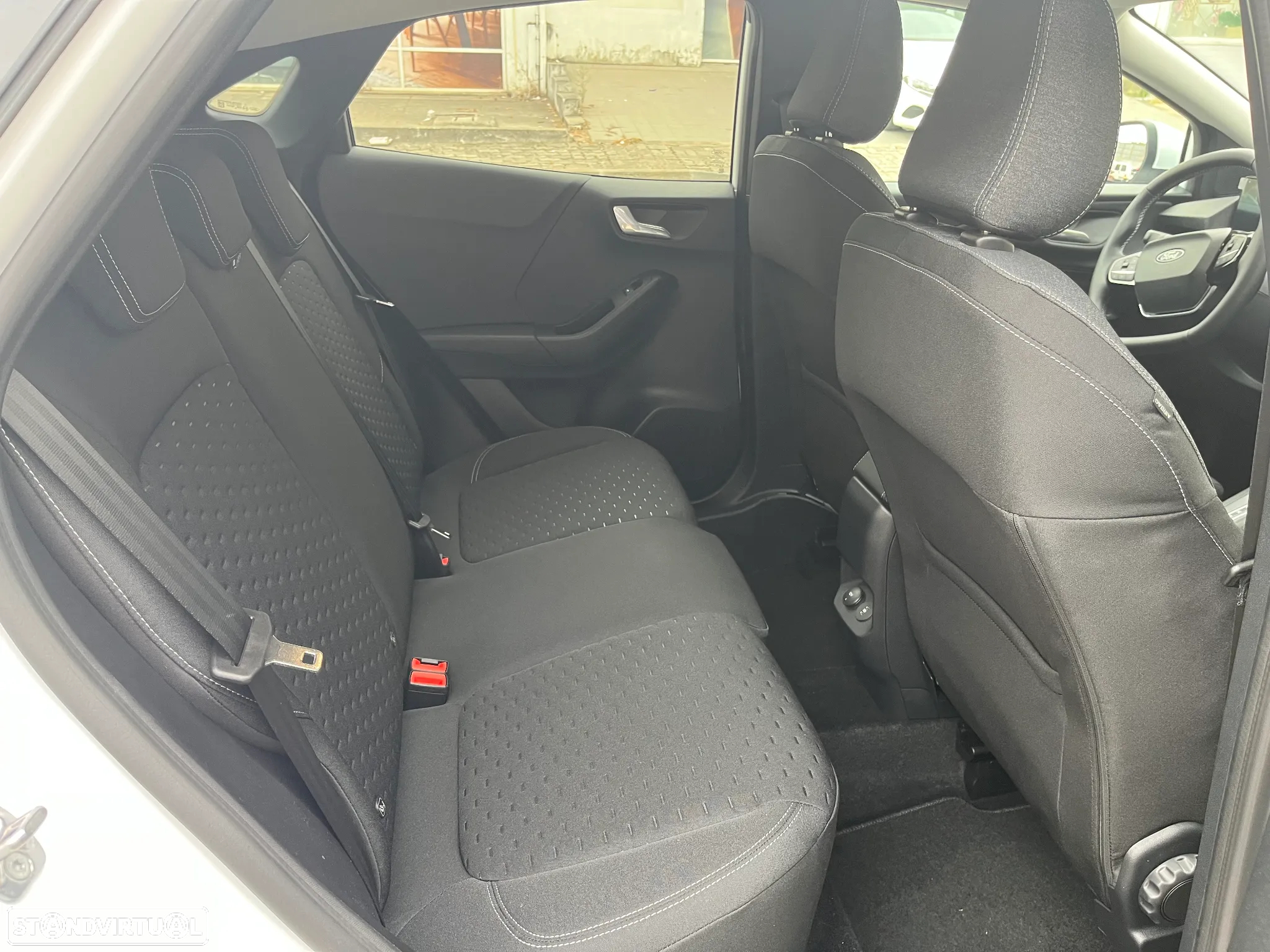 Ford Puma 1.0 EcoBoost MHEV Titanium Aut. - 10