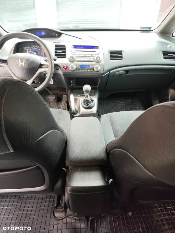 Honda Civic 1.8 Comfort - 11