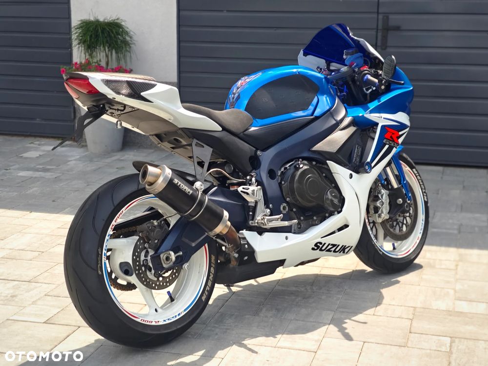 Suzuki GSX-R - 6