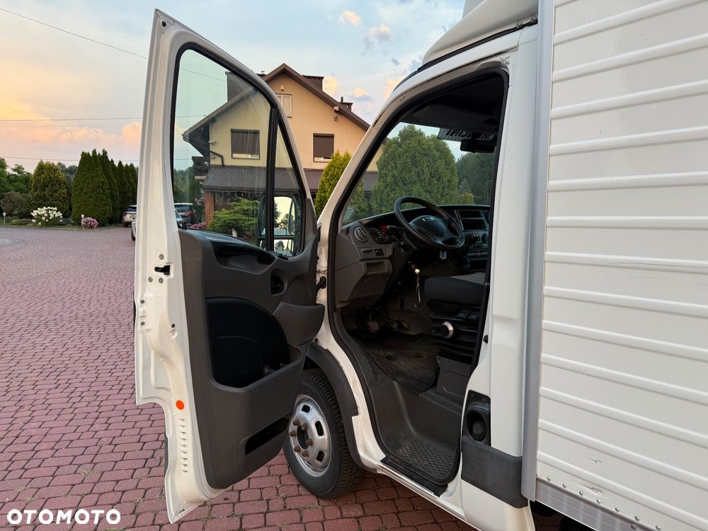Iveco Daily 35C15 *3.0D* NOWY SILNIK* KONTENER 4.3M *NOWE KOŁA* KLIMA* TEMPOMAT* ZADBANY* - 12