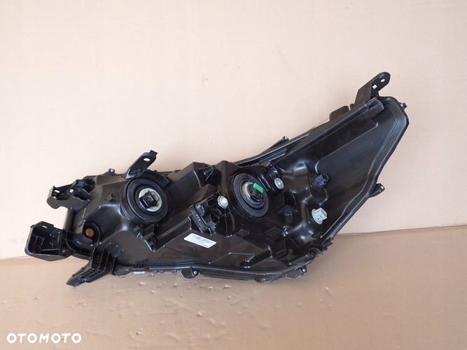 TOYOTA HILUX VIII LIFT 20- reflektor prawy lampa prawa 1EJ-923364-040 - 3