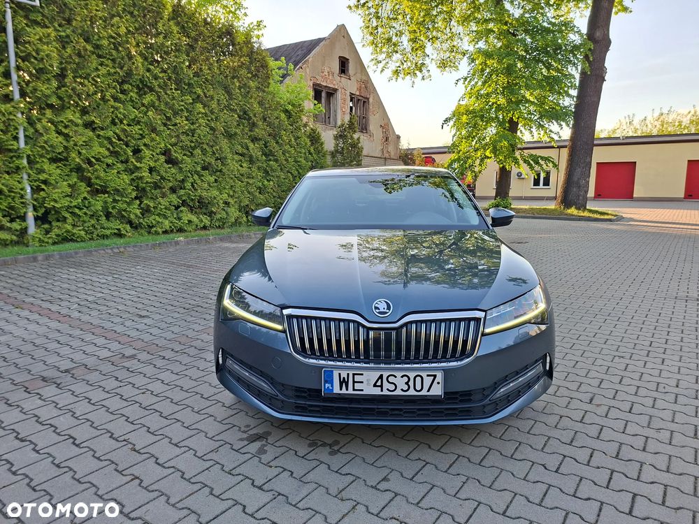 Skoda Superb 2.0 TDI SCR Ambition DSG - 2