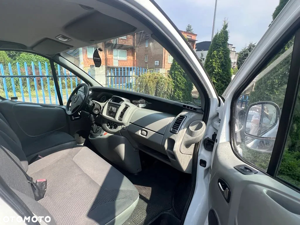 Opel Vivaro - 9