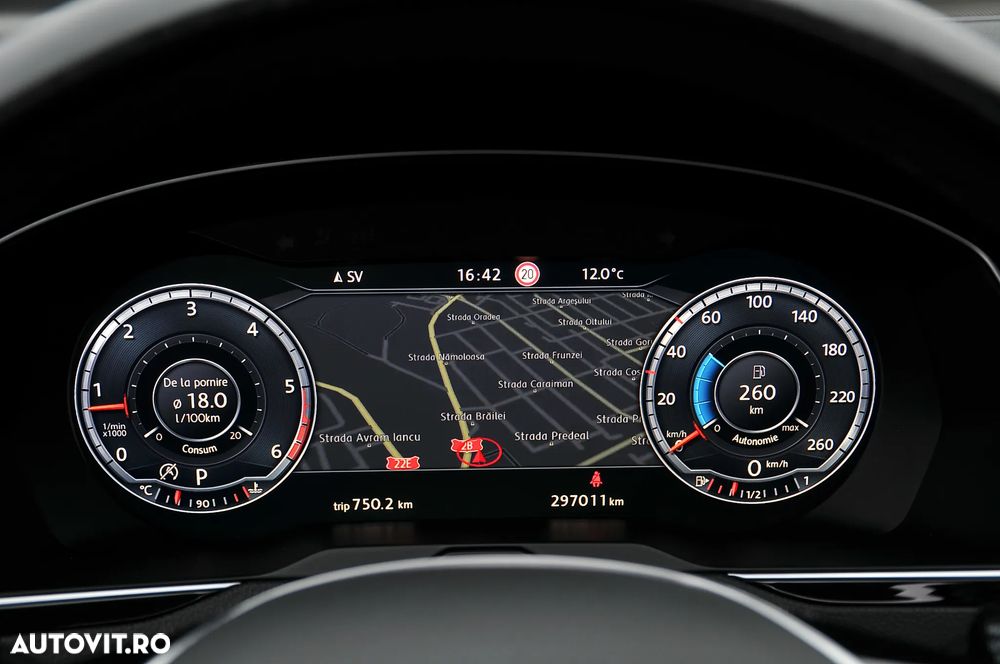 Volkswagen Passat 2.0 TDI DSG Highline - 26