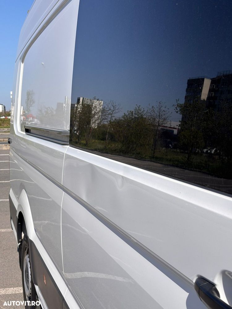 Volkswagen Crafter - 12