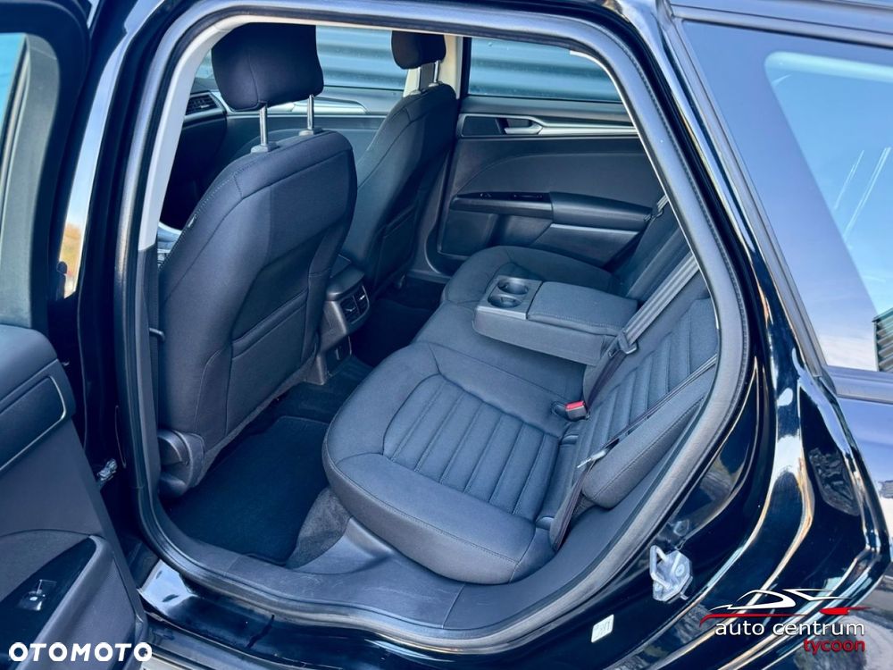 Ford Mondeo - 31
